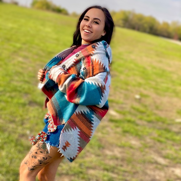 Aztec Button Up - Picture 5 of 13